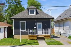 576 Wolfe Street, Peterborough, ON K9J 2L8