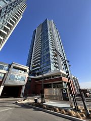 15 Wellington Street S 1705, Kitchener, ON N2G 1C7