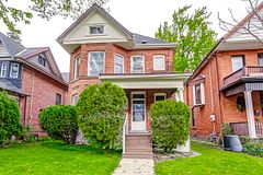 18 Fairleigh Crescent, Hamilton, ON L8M 2K9