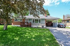 15 Tranquility Street, Brantford, ON N3R 3H6