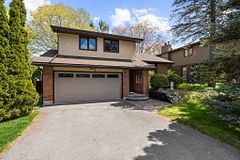 6 Byrd Crescent, Kanata, ON K2L 2G5