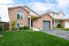 8368 Racey Avenue, Niagara Falls, ON L2H 3M7
