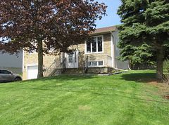 4571 Bath Road, Loyalist, ON K7N 1A8