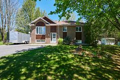 1115 Des Cerisiers Street, Clarence-Rockland, ON K4K 1K9