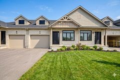32 Dearing Drive, Lambton Shores, ON N0M 1T0