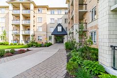 1077 Gordon Street 335, Guelph, ON N1G 0E3
