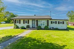 85 Manley Drive, Belleville, ON K8N 4Z4
