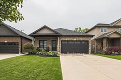 15 Willowbrook Drive, Welland, ON L3C 0G1