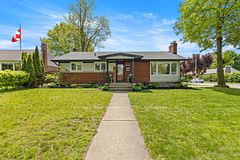 6478 Russell Street, Niagara Falls, ON L2J 1P5