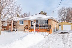 3301 Ross Avenue, Cornwall, ON K6K 1G3