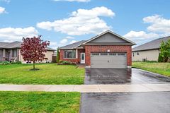32 Aspen Drive, Quinte West, ON K8V 0E2