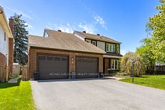 8 Trotting Way, Kanata, ON K2M 1B2
