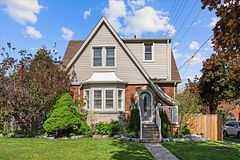 62 Tuxedo Avenue S, Hamilton, ON L8K 2R8