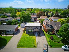 91 First Street N, Hamilton, ON L8G 1Y2