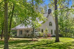 2207 Pleasantview Court, Orleans - Cumberland and Area, ON K4C 1H7