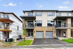 3061 Showcase Crescent, Blossom Park - Airport and Area, ON K4M 0S1
