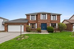 28 Parmalea Crescent, Country Place - Pineglen - Crestview and Area, ON K2E 7J2
