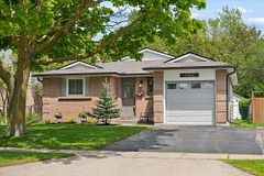 1862 Briarwood Drive, Cambridge, ON N3H 5A7