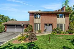 33 Okanagan Drive, Qualicum - Bruce Farm - Greenbelt and Area, ON K2H 7E9