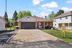 3721 Old Barry's Bay Road, Madawaska Valley, ON K0J 1B0