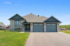 1640 Oxbridge Drive, Cornwall, ON K6J 0B8