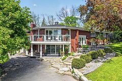 105 Ridgewood Road, Peterborough, ON K9J 1P2