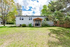 1 Tamarack Street, Deep River, ON K0J 1P0
