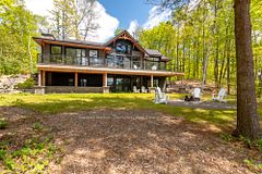 1204 Seabreeze Road, Lake of Bays, ON P0A 1H0
