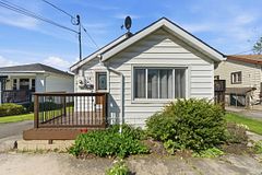 14 Ramsay Avenue, Quinte West, ON K8V 2P5