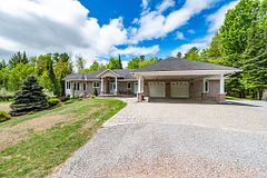 393 Portage Road, Petawawa, ON K8A 2W8