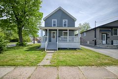 218 Henrietta Street, Fort Erie, ON L2A 2K5