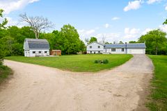 42 Berry Park Lane, Rideau Lakes, ON K0G 1L0
