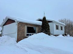 31 Brooks Street, Manitouwadge, ON P0T 2C0