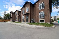 233 Watson Avenue 204, Windsor, ON N8S 3R8