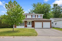 10 Highpark Crescent, Blackburn Hamlet, ON K1B 3G8