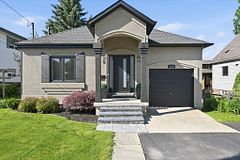205 Dumbarton Avenue, Hamilton, ON L8K 5C2