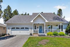 71 Hickory Street, South Stormont, ON K0C 1M0