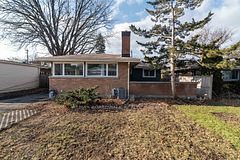 948 Parkhurst Boulevard B, McKellar Heights - Glabar Park and Area, ON K2A 3M9