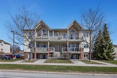 175 Waterbridge Drive 4, Barrhaven, ON K2G 7G3