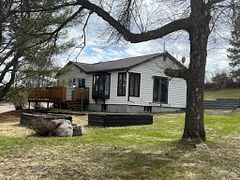 1 Fifth Avenue South, Sioux Lookout, ON P8T 1E5