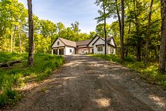 960 Brunel Road, Huntsville, ON P1H 2J3
