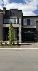 5672 Dorchester Road 14 Upper Level, Niagara Falls, ON L2G 4Y8