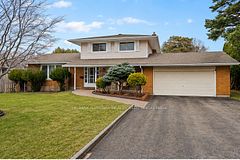 4 Tanner Circle, St. Catharines, ON L2N 3M9