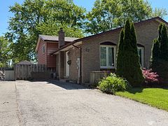 27 Nottingham Court UPPER, Welland, ON L3C 5X4