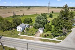 21996 Melbourne Road, Strathroy-Caradoc, ON N0L 1T0
