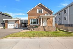 412 Montreal Road, Vanier and Kingsview Park, ON K1K 0V4