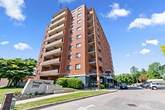 3955 Portage Road 205, Niagara Falls, ON L2J 3W2