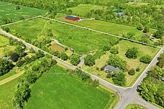 8131 Ridge Road, Niagara Falls, ON L3B 5N7