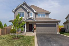 561 Savannah Court, Kingston, ON K7P 0L3