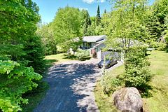 86 Bottings Road, Huntsville, ON P0B 1M0